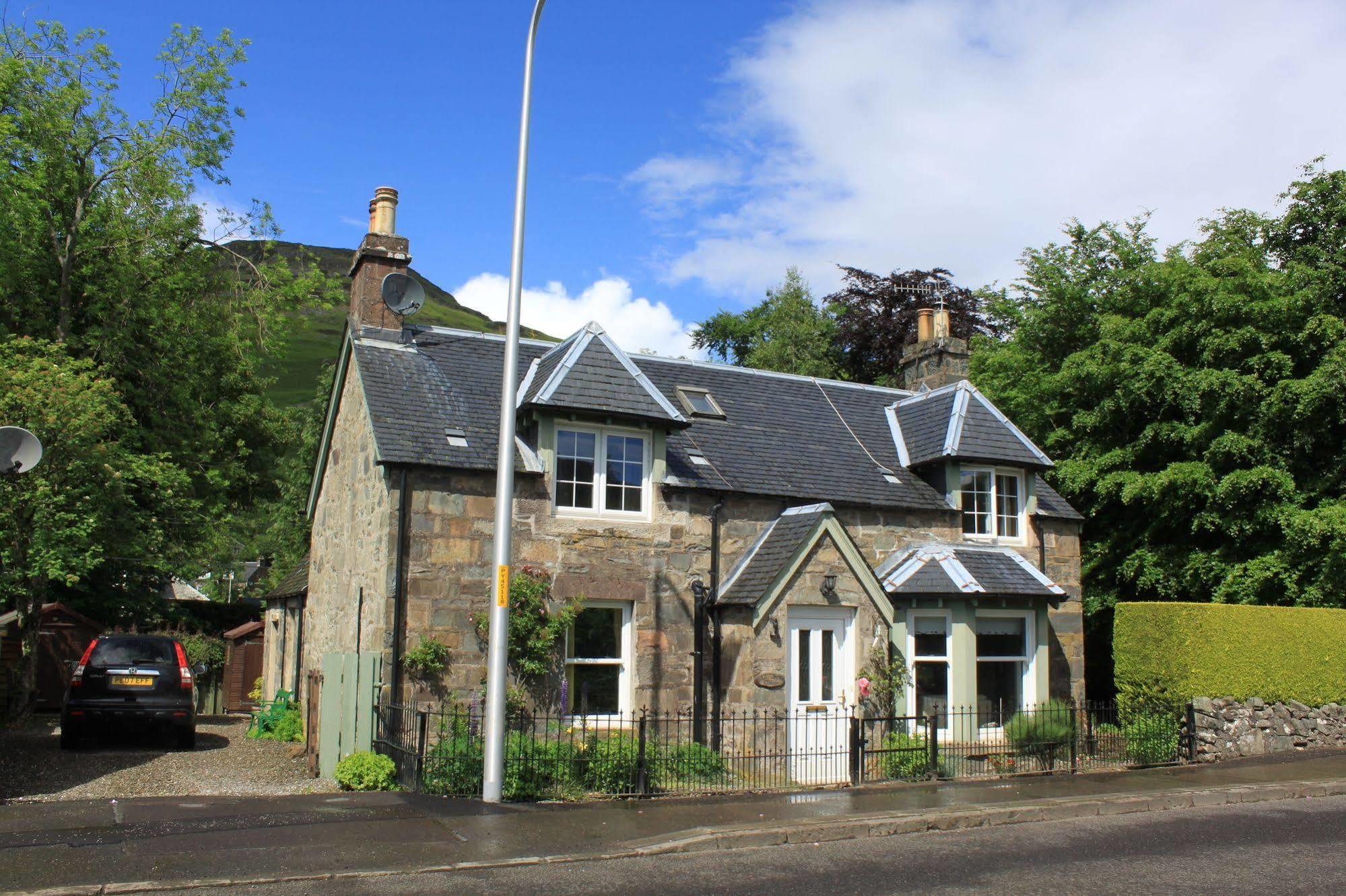 Glenalbyn Cottage Saint Fillans Buitenkant foto