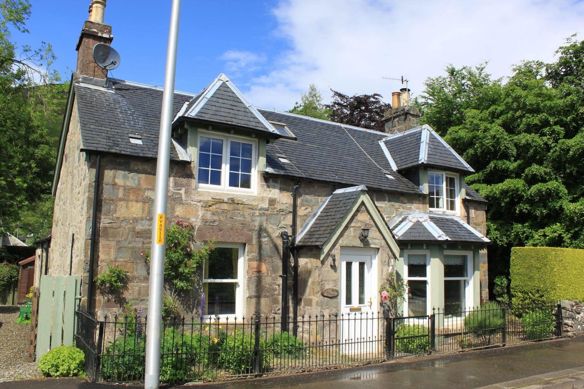Glenalbyn Cottage Saint Fillans Buitenkant foto